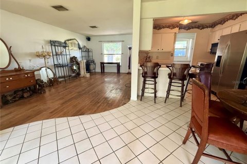 Casa en venta en Port Charlotte, Florida, 2 dormitorios, 109.25 m2 № 1919443 - foto 10