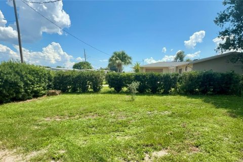 Casa en venta en Port Charlotte, Florida, 2 dormitorios, 109.25 m2 № 1919443 - foto 17