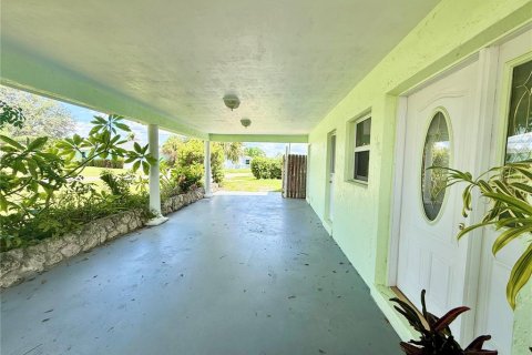 Casa en venta en Port Charlotte, Florida, 2 dormitorios, 109.25 m2 № 1919443 - foto 4