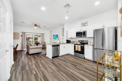 Touwnhouse à louer à Clermont, Floride: 3 chambres, 138.8 m2 № 2107478 - photo 2