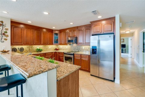Condo in Daytona Beach Shores, Florida, 3 bedrooms  № 531164 - photo 5
