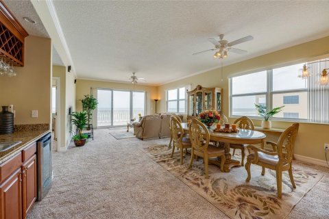 Condo in Daytona Beach Shores, Florida, 3 bedrooms  № 531164 - photo 9