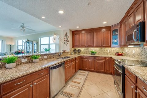 Condo in Daytona Beach Shores, Florida, 3 bedrooms  № 531164 - photo 3