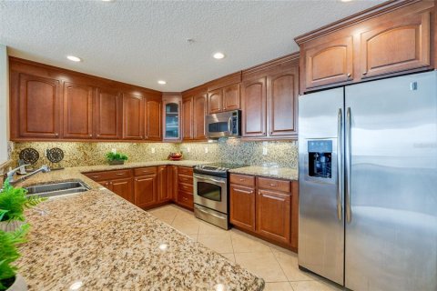 Condo in Daytona Beach Shores, Florida, 3 bedrooms  № 531164 - photo 4