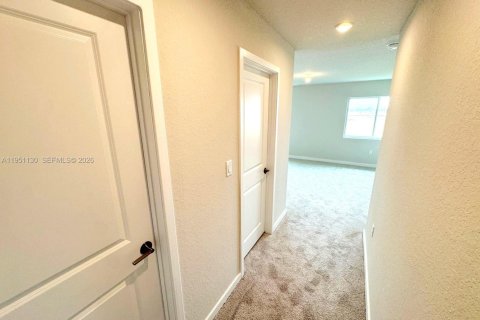 Townhouse in Florida City, Florida 3 bedrooms № 2007209 - photo 11