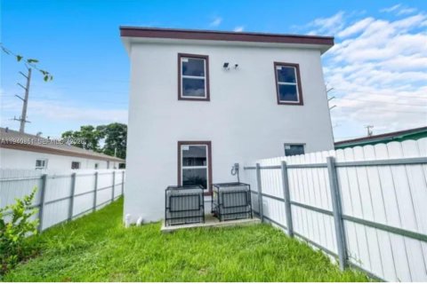 Снять в аренду виллу или дом в Майами, Флорида 3 спальни, 188.41м2, № 1998027 - фото 30