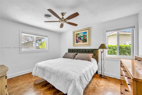 Villa ou maison à vendre à Miami, Floride: 3 chambres, 177.26 m2 № 2059578 - photo 19