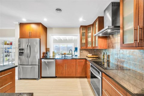 Villa ou maison à vendre à Miami, Floride: 3 chambres, 177.26 m2 № 2059578 - photo 13