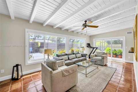 Villa ou maison à vendre à Miami, Floride: 3 chambres, 177.26 m2 № 2059578 - photo 17