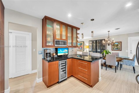 Villa ou maison à vendre à Miami, Floride: 3 chambres, 177.26 m2 № 2059578 - photo 15