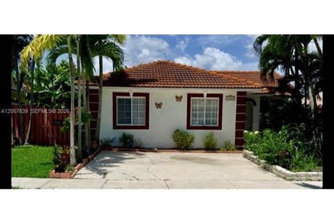 Villa ou maison à Miami, Floride 4 chambres, 122.17 m2 № 2192104