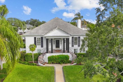 House in Tampa, Florida 5 bedrooms, 274.9 sq.m. № 1866382 - photo 10