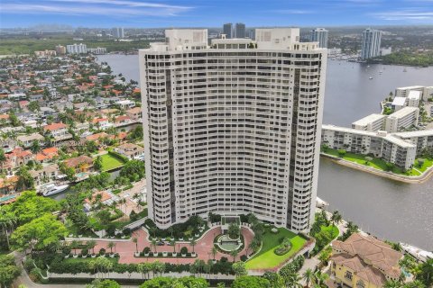 Condominio en venta en Aventura, Florida, 3 dormitorios, 174.66 m2 № 2029863 - foto 4