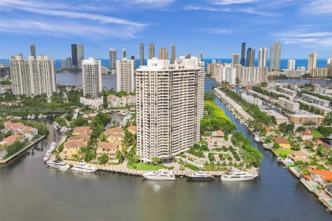 Condominio en venta en Aventura, Florida, 3 dormitorios, 174.66 m2 № 2029863 - foto 5