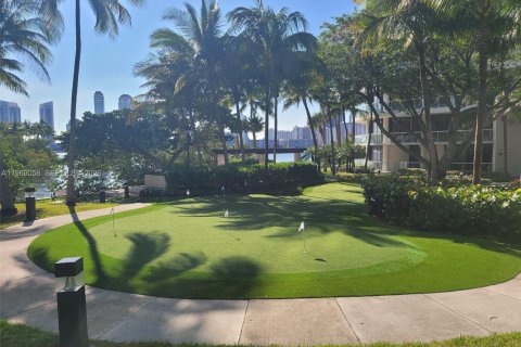 Condominio en venta en Aventura, Florida, 3 dormitorios, 174.66 m2 № 2029863 - foto 19