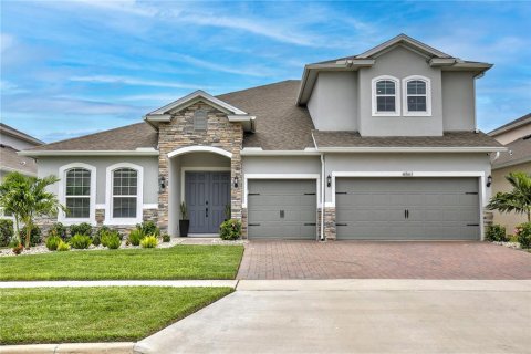 House in Clermont, Florida 6 bedrooms, 382.01 sq.m. № 2279943