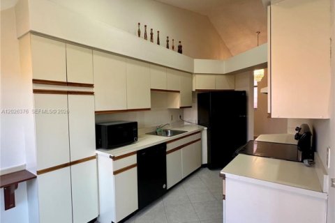 Condo in Hollywood, Florida, 3 bedrooms  № 2251957 - photo 28