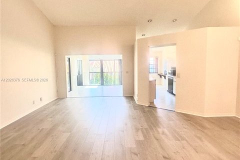 Condo in Hollywood, Florida, 3 bedrooms  № 2251957 - photo 5