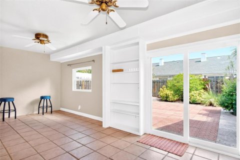 Townhouse in Clearwater, Florida 3 bedrooms, 170.2 sq.m. № 2195772 - photo 20