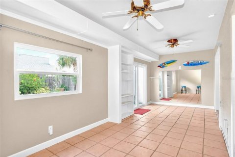 Townhouse in Clearwater, Florida 3 bedrooms, 170.2 sq.m. № 2195772 - photo 21