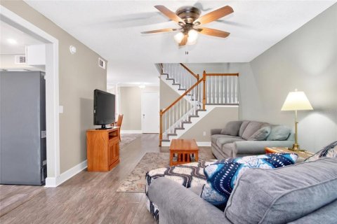 Townhouse in Clearwater, Florida 3 bedrooms, 170.2 sq.m. № 2195772 - photo 16