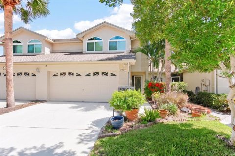 Townhouse in Clearwater, Florida 3 bedrooms, 170.2 sq.m. № 2195772 - photo 2
