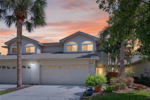 Townhouse in Clearwater, Florida 3 bedrooms, 170.2 sq.m. № 2195772 - photo 3