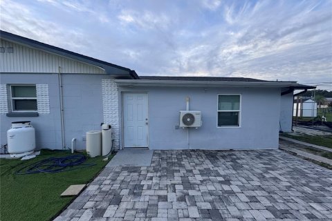 House in Davenport, Florida 4 bedrooms, 168.8 sq.m. № 1670145 - photo 2