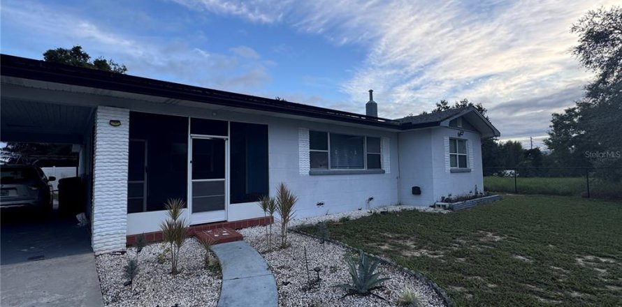 House in Davenport, Florida 4 bedrooms, 168.8 sq.m. № 1670145
