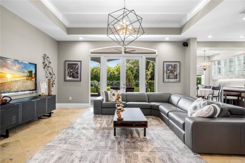 House in Coral Gables, Florida 5 bedrooms, 402.55 sq.m. № 1798813 - photo 10