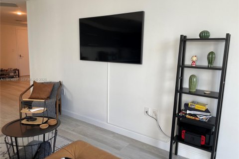 Condo in Miami, Florida, 2 bedrooms № 2036151 - photo 7