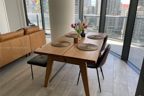 Condo in Miami, Florida, 2 bedrooms № 2036151 - photo 4