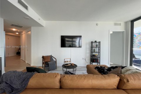 Condo in Miami, Florida, 2 bedrooms № 2036151 - photo 6