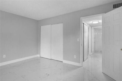 Condo in Orlando, Florida, 2 bedrooms  № 1808407 - photo 13