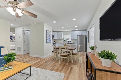 Casa en venta en Oak Hill, Florida, 2 dormitorios, 94.39 m2 № 2383417 - foto 12