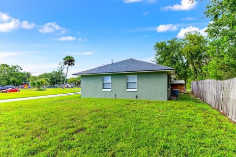 Casa en venta en Oak Hill, Florida, 2 dormitorios, 94.39 m2 № 2383417 - foto 9