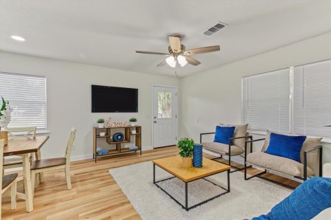 Casa en venta en Oak Hill, Florida, 2 dormitorios, 94.39 m2 № 2383417 - foto 10