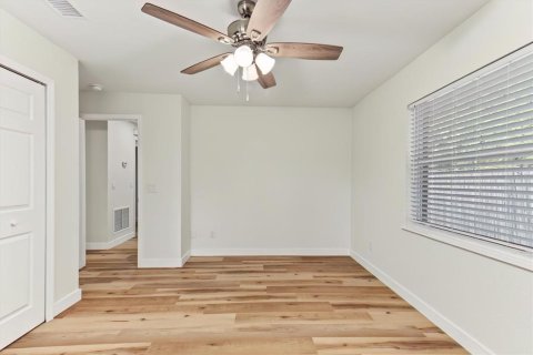 Casa en venta en Oak Hill, Florida, 2 dormitorios, 94.39 m2 № 2383417 - foto 25