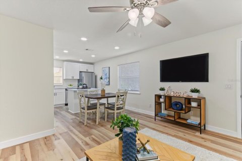 Casa en venta en Oak Hill, Florida, 2 dormitorios, 94.39 m2 № 2383417 - foto 14