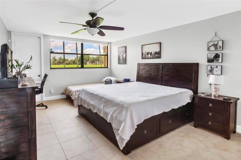 Condo in Weston, Florida, 2 bedrooms  № 1840843 - photo 4