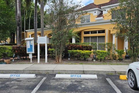 Condo in Oakland Park, Florida, 2 bedrooms  № 2068522 - photo 29