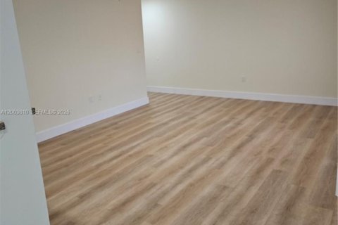 Condo in Oakland Park, Florida, 2 bedrooms  № 2068522 - photo 5