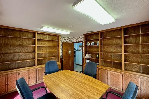 Propiedad comercial en alquiler en Orange City, Florida, 156.35 m2 № 1536297 - foto 5