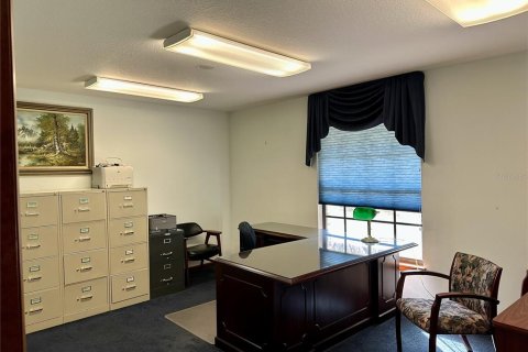 Propiedad comercial en alquiler en Orange City, Florida, 156.35 m2 № 1536297 - foto 6