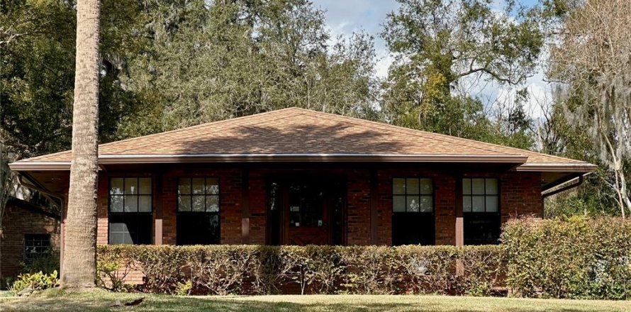 Propiedad comercial en Orange City, Florida 156.35 m2 № 1536297