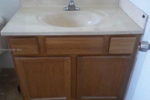 Copropriété à vendre à North Miami, Floride: 2 chambres, 121.79 m2 № 1938002 - photo 18
