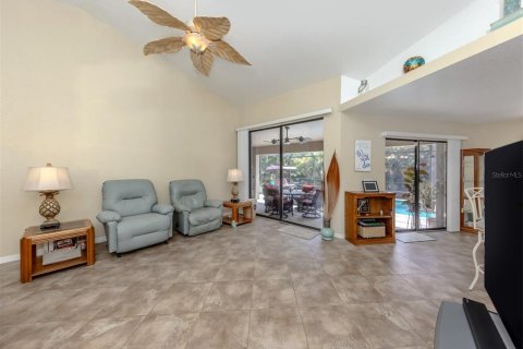 Villa ou maison à vendre à North Port, Floride: 3 chambres, 151.34 m2 № 1917266 - photo 5