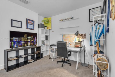 Снять в аренду виллу или дом в Хайалиа, Флорида 3 спальни, 230.96м2, № 2050743 - фото 19