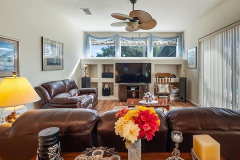 Villa ou maison à vendre à Yalaha, Floride: 4 chambres, 239.32 m2 № 1902324 - photo 21