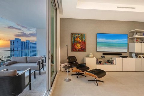 Condo in Sarasota, Florida, 3 bedrooms № 2156013 - photo 10